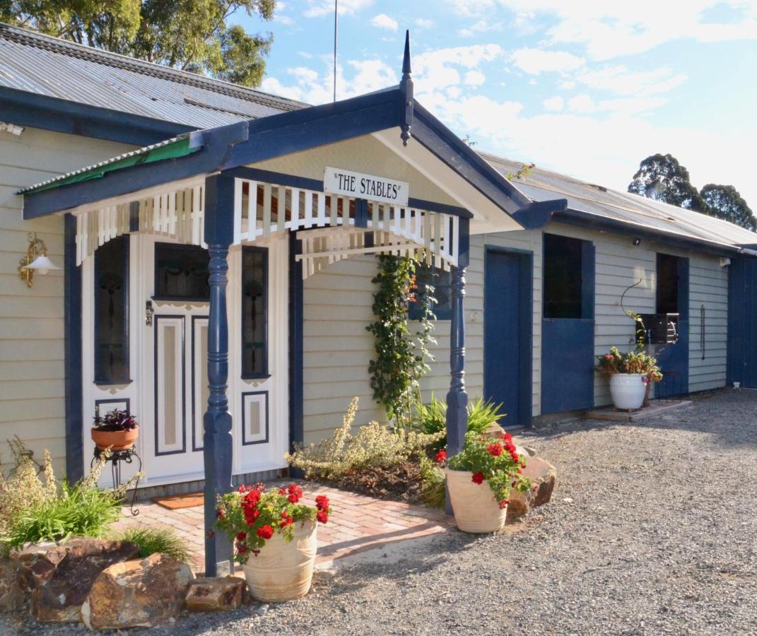 Wandin North The Stables酒店 外观 照片
